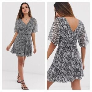 ALLSAINTS Ivey Scatter Dress Black and White Floral Size 6